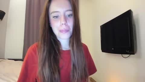 Snapshot of aliensi chatting on 12/19/24, 02:46 aliensi online show from 12/19/24, 02:46