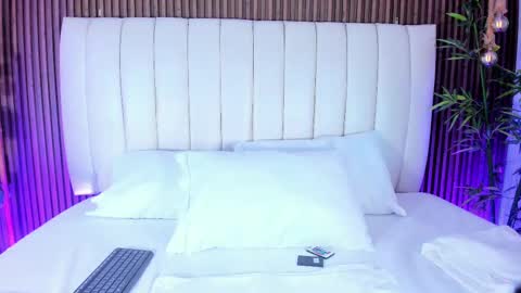 Aliha online show from 09/24/25, 11:08