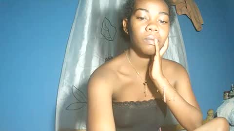 alihane21 online show from 12/21/25, 04:14