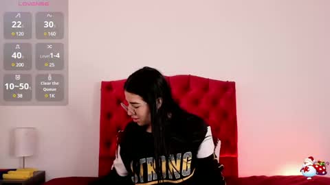 aliice_walker_ online show from 12/12/24, 12:44