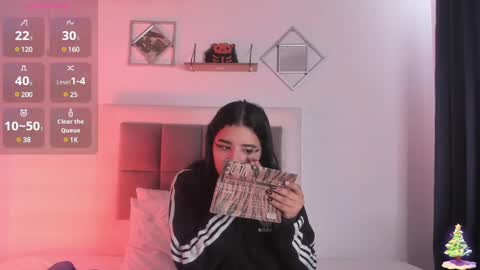 aliice_walker_ online show from 01/22/25, 12:49