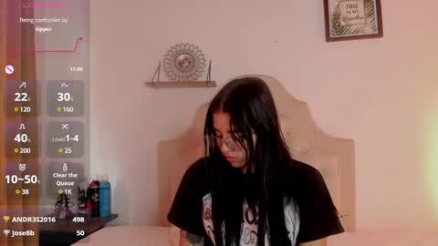 aliice_walker_ online show from 02/03/25, 06:17