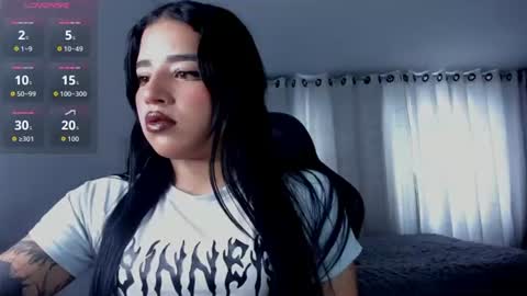 Snapshot of aliice_walker_ chatting on 06/10/26, 07:02 aliice_walker_ online show from 06/10/26, 07:02