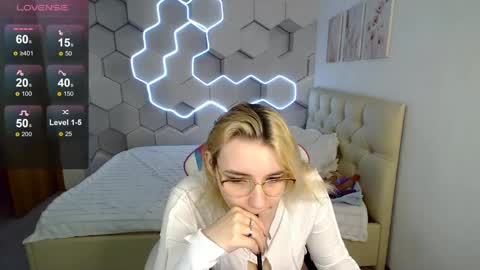 Snapshot of aliicemeow chatting on 05/07/26, 09:03 aliicemeow online show from 05/07/26, 09:03