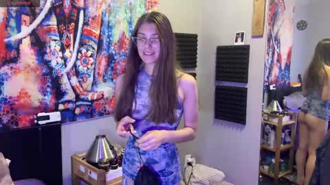 Ali Jones online show from 03/12/25, 11:22