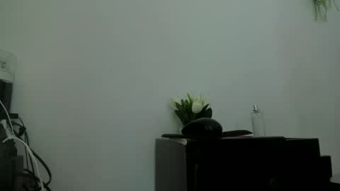 alika online show from 09/13/25, 02:50