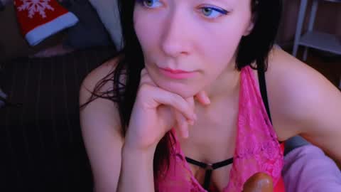 Snapshot of alina_cute_ chatting on 12/21/24, 05:40 Alina online show from 12/21/24, 05:40