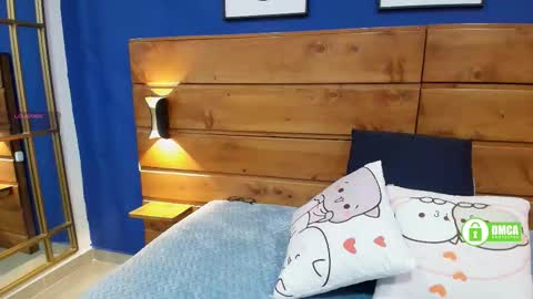 Snapshot of alina_martinelli chatting on 01/16/26, 12:25 Alina online show from 01/16/26, 12:25