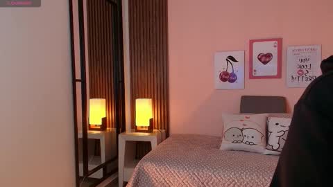 Snapshot of alina_martinelli chatting on 02/09/26, 11:25 Alina online show from 02/09/26, 11:25