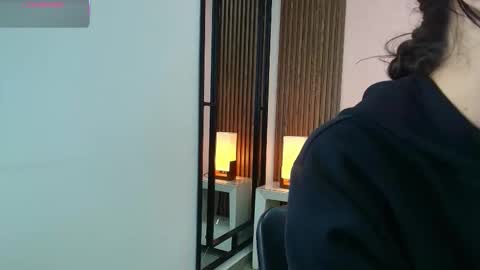 Snapshot of alina_martinelli chatting on 02/12/26, 11:05 Alina online show from 02/12/26, 11:05