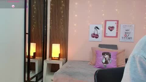 Snapshot of alina_martinelli chatting on 02/18/26, 11:28 Alina online show from 02/18/26, 11:28