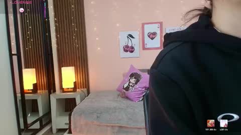 Snapshot of alina_martinelli chatting on 02/21/26, 11:22 Alina online show from 02/21/26, 11:22