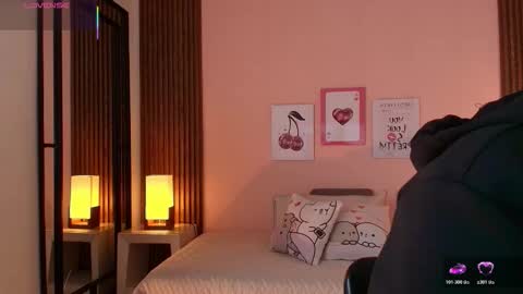 Snapshot of alina_martinelli chatting on 02/25/26, 11:31 Alina online show from 02/25/26, 11:31