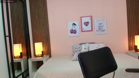 Snapshot of alina_martinelli chatting on 02/28/26, 11:55 Alina online show from 02/28/26, 11:55