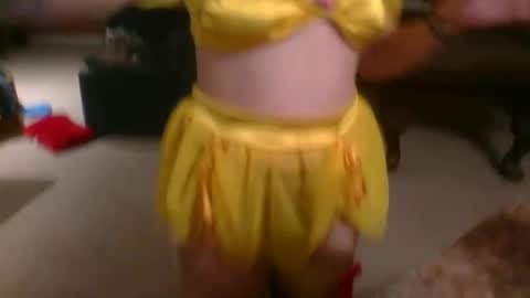 Snapshot of alinaandluke chatting on 10/31/25, 02:45 Alina and luke online show from 10/31/25, 02:45