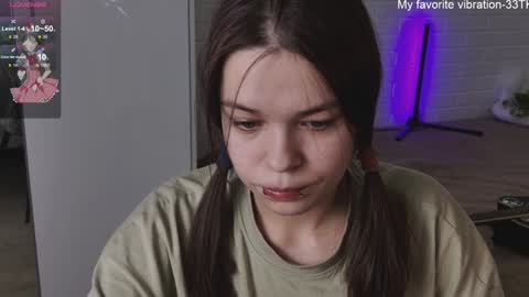 Snapshot of alinabae chatting on 01/29/25, 03:15 Alina and Ben online show from 01/29/25, 03:15