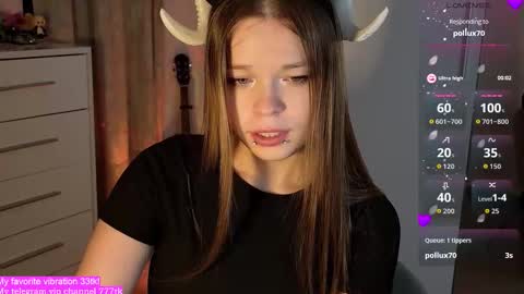 Snapshot of alinabae chatting on 09/14/25, 07:24 Alina and Ben online show from 09/14/25, 07:24