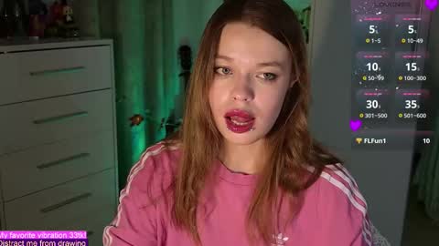 Snapshot of alinabae chatting on 10/13/25, 07:47 Alina and Ben online show from 10/13/25, 07:47