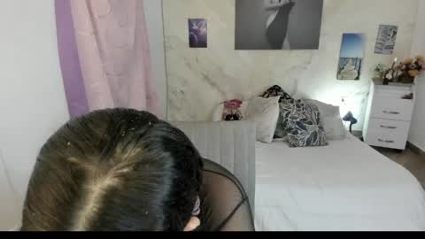 alinabozz1 online show from 04/16/26, 03:29