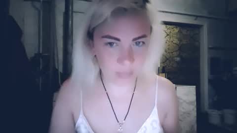 Snapshot of alinafrey_ chatting on 05/10/26, 03:01 Alina online show from 05/10/26, 03:01