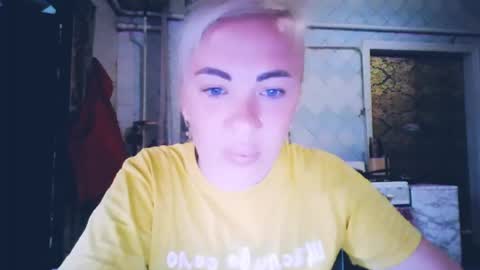 Snapshot of alinafrey_ chatting on 05/27/26, 05:15 Alina online show from 05/27/26, 05:15