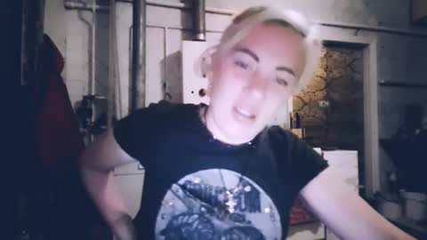 Snapshot of alinafrey_ chatting on 05/28/26, 06:05 Alina online show from 05/28/26, 06:05