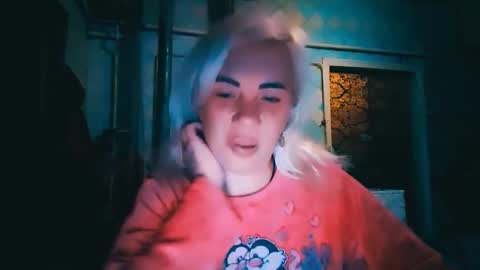 Snapshot of alinafrey_ chatting on 05/30/26, 07:44 Alina online show from 05/30/26, 07:44