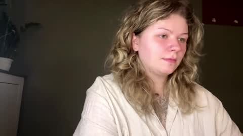 Alina online show from 04/15/26, 01:18