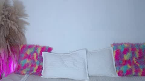 lili online show from 02/26/25, 11:41