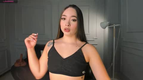 alinakravitz_ online show from 09/09/25, 11:54