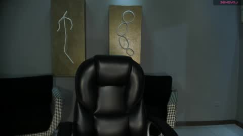 alinakravitz_ online show from 11/17/25, 11:49