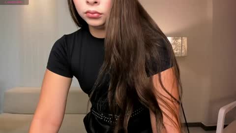 alinakravitz_ online show from 05/24/26, 04:45