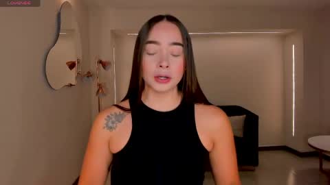 alinakravitz_ online show from 06/02/26, 12:07