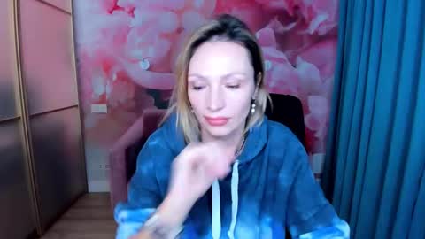 AlinaMoor online show from 12/20/25, 12:45