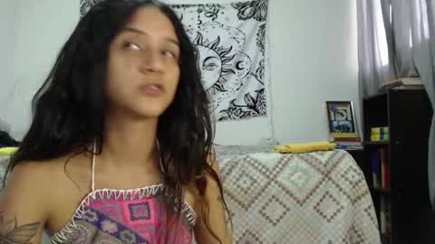 Snapshot of alinawoolf_ chatting on 12/27/24, 10:16  Ali  online show from 12/27/24, 10:16