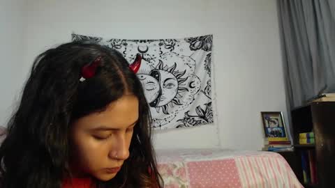 Snapshot of alinawoolf_ chatting on 01/11/25, 02:41  Ali  online show from 01/11/25, 02:41