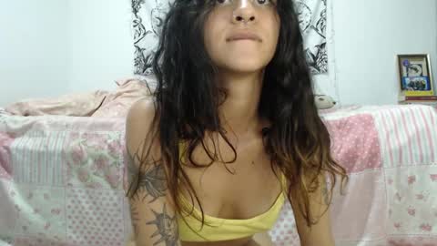 Snapshot of alinawoolf_ chatting on 01/14/25, 05:30  Ali  online show from 01/14/25, 05:30