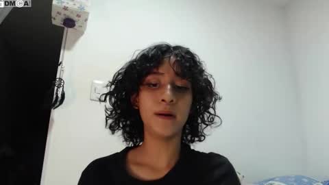 Snapshot of alinawoolf_ chatting on 09/16/25, 04:35  Ali  online show from 09/16/25, 04:35