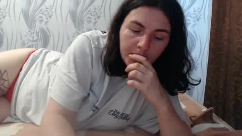 Snapshot of alinaxjames chatting on 06/16/26, 02:30 AlinaxJames online show from 06/16/26, 02:30