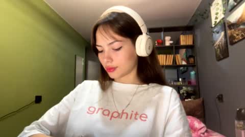 Snapshot of alinedifede chatting on 10/04/25, 10:35 Alice online show from 10/04/25, 10:35