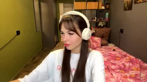 Snapshot of alinedifede chatting on 10/10/25, 09:30 Alice online show from 10/10/25, 09:30