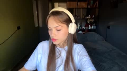 Snapshot of alinedifede chatting on 10/21/25, 05:08 Alice online show from 10/21/25, 05:08