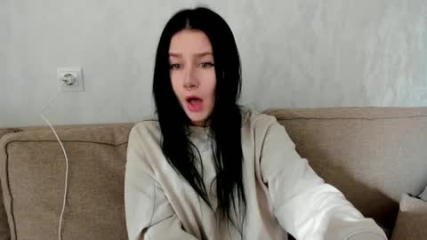 Aline Greeeen online show from 02/14/25, 06:23