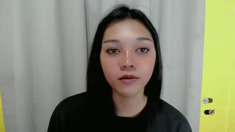 Snapshot of alisa_kiss_ chatting on 12/21/24, 12:59 Shanti xhey online show from 12/21/24, 12:59