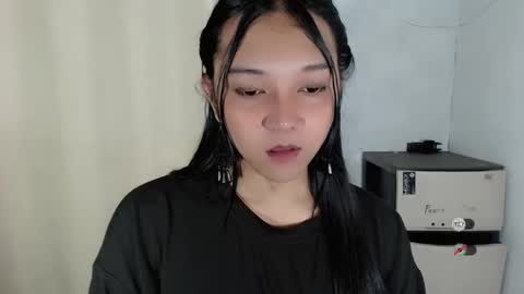 Shanti xhey online show from 12/17/25, 08:53