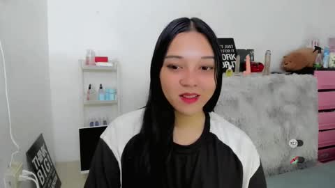 Shanti xhey online show from 03/22/26, 01:36