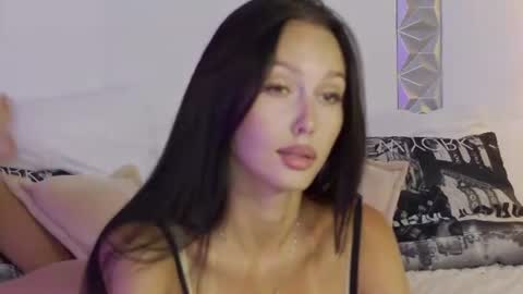 Snapshot of alisa_tiny chatting on 07/14/26, 04:06 Stefa online show from 07/14/26, 04:06