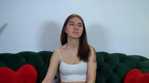 Snapshot of alisaalarie chatting on 05/03/26, 07:14 Alisa online show from 05/03/26, 07:14