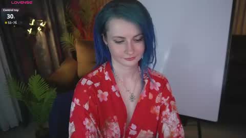 Snapshot of alisagrace chatting on 06/16/26, 07:05 alisagrace online show from 06/16/26, 07:05