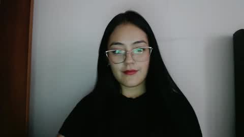 alisha_9997 online show from 02/17/26, 10:49